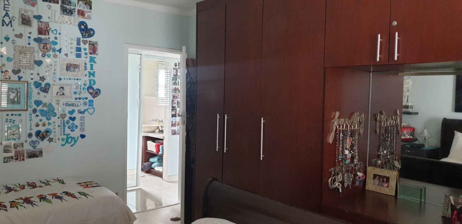 2 Bedroom Property for Sale in Green Point Western Cape